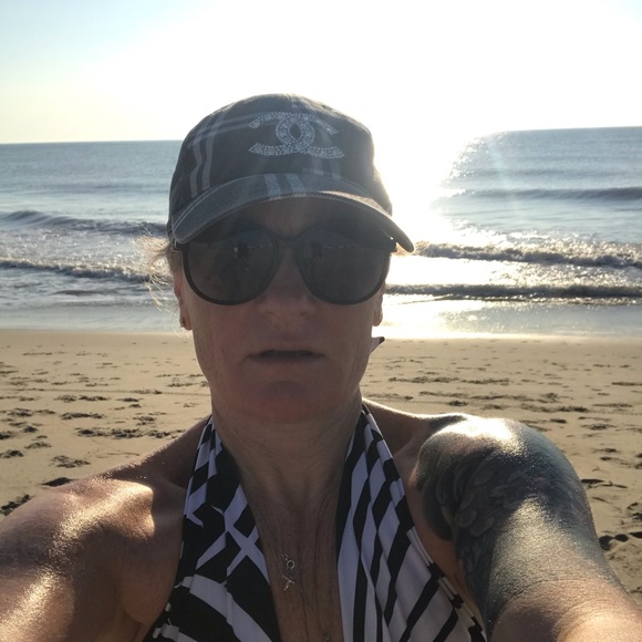 Meet your Posher, Andrea - Picture 6 of 6